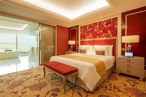okada manila room rate